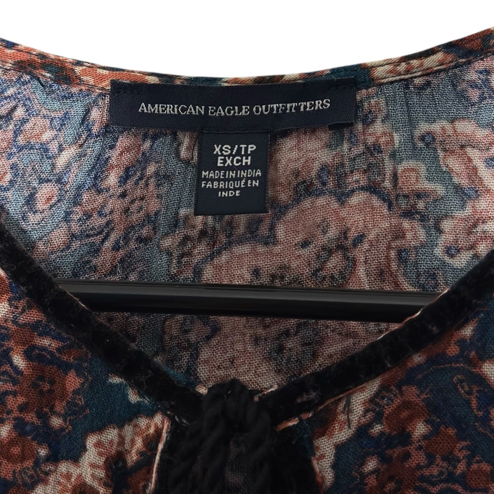 American Eagle Outfitters Paisley Print Bell Sleeve Tassel Tie Blouse Size XS - Picture 6 of 7
